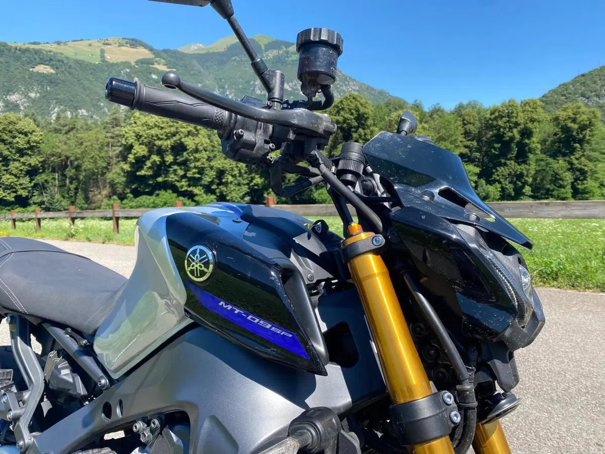 Yamaha MT-09 SP (2021 - 23) (8)