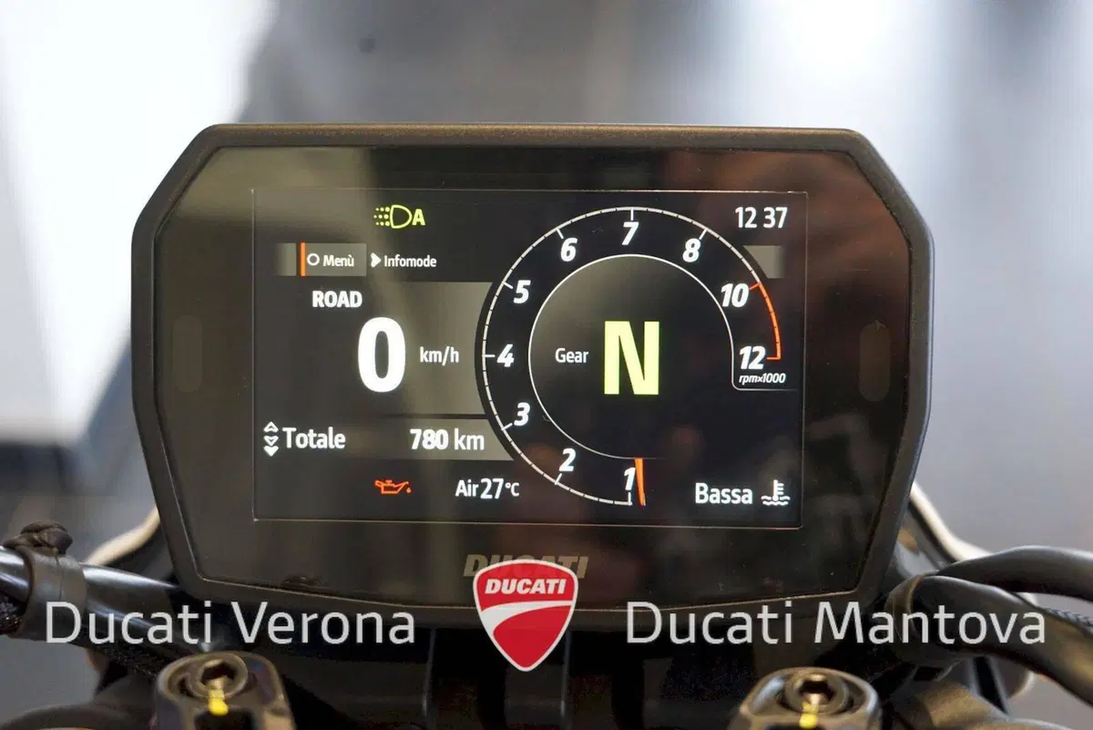 Ducati Hypermotard V2 SP (2026) (18)