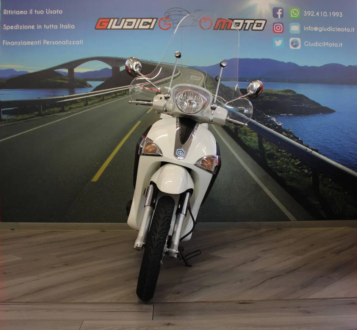 Piaggio Liberty 150 3V Full Optional (2013 - 15) (2)