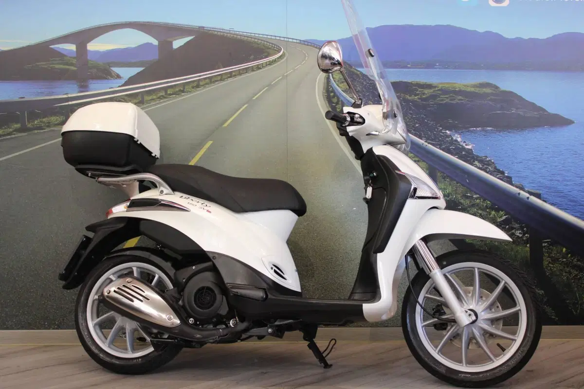 Piaggio Liberty 150 3V Full Optional (2013 - 15) (5)