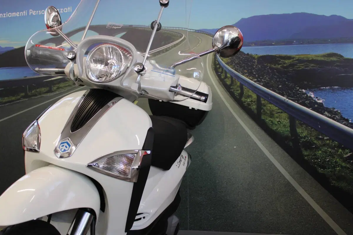 Piaggio Liberty 150 3V Full Optional (2013 - 15) (11)