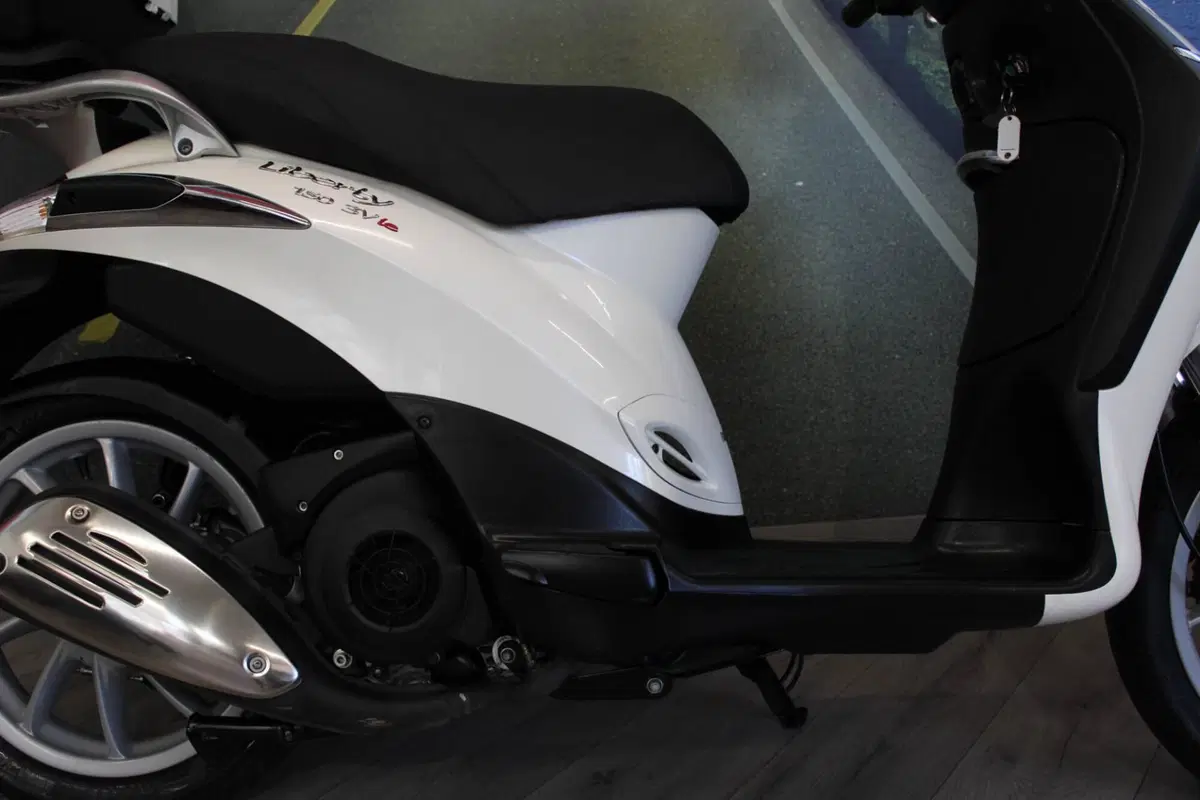 Piaggio Liberty 150 3V Full Optional (2013 - 15) (14)