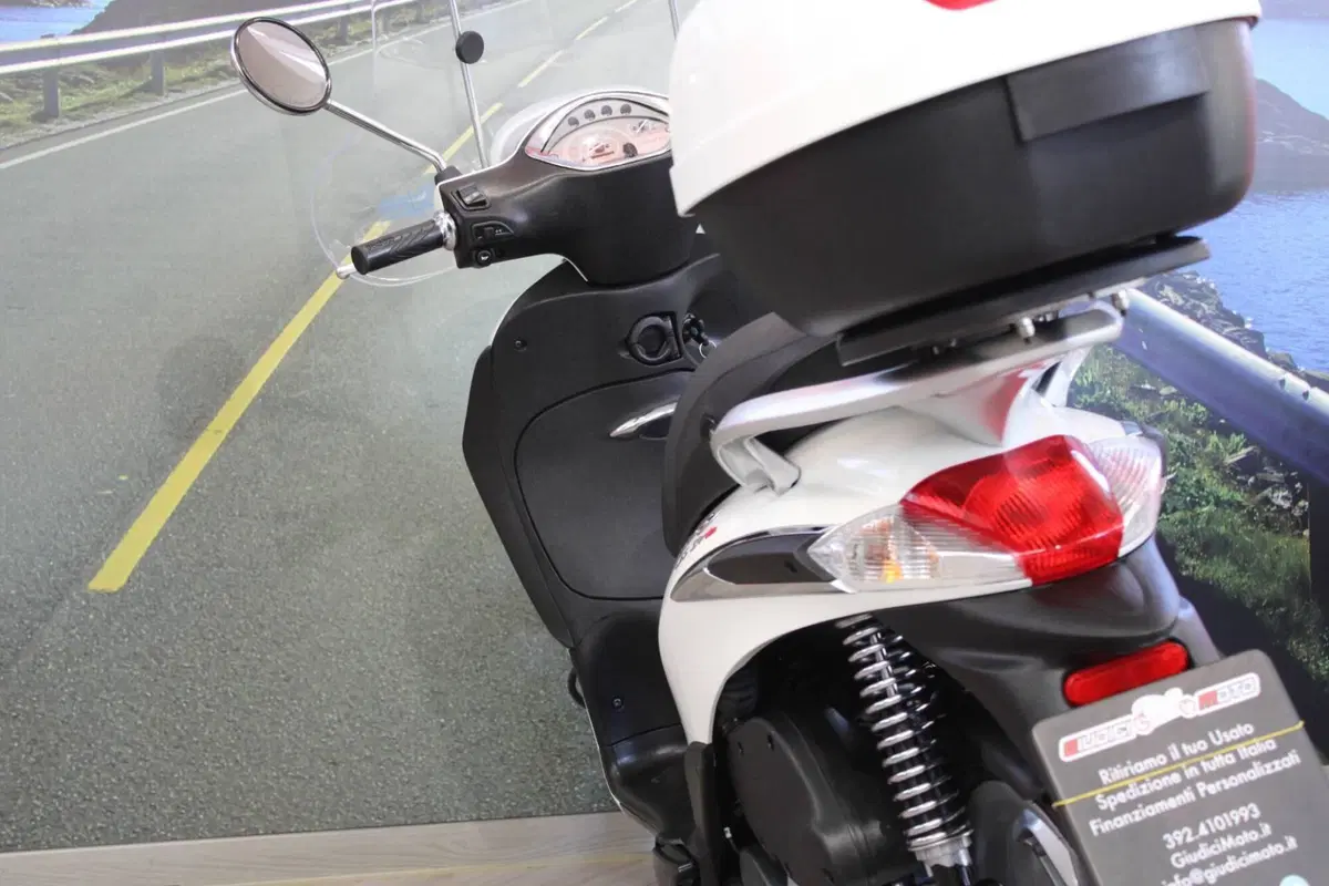 Piaggio Liberty 150 3V Full Optional (2013 - 15) (17)