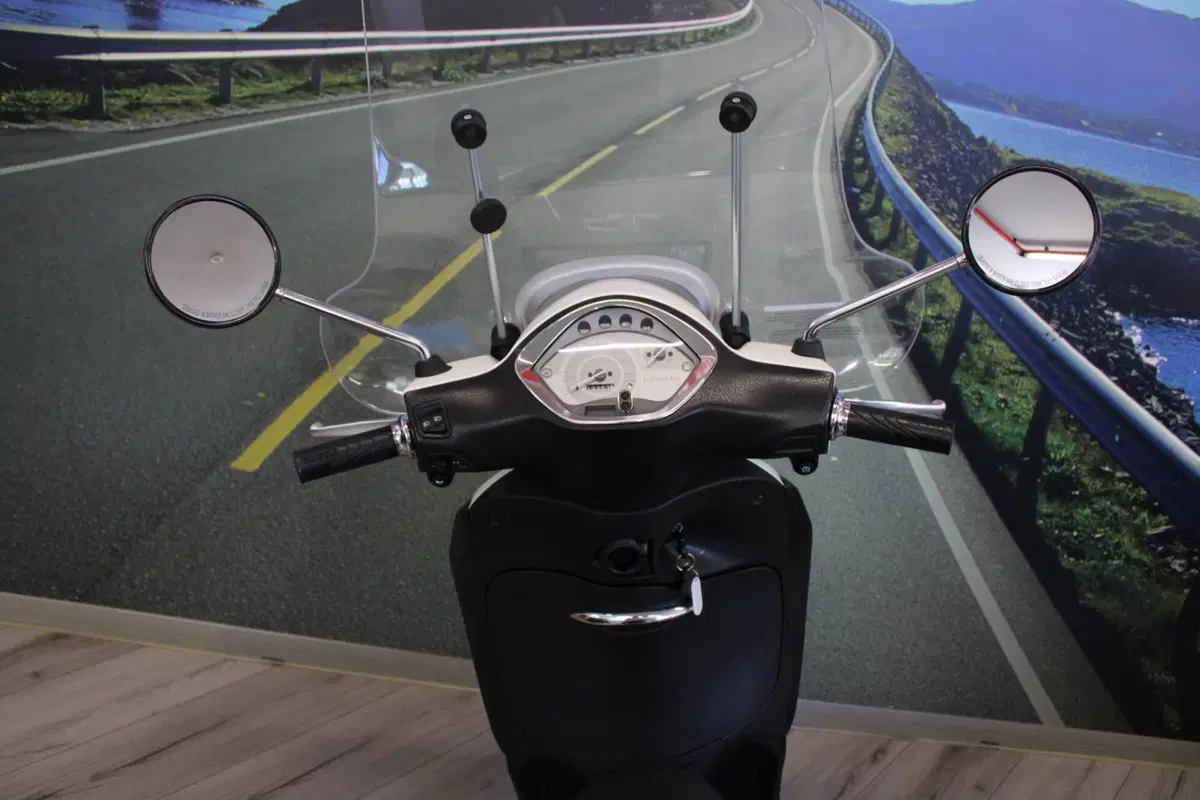 Piaggio Liberty 150 3V Full Optional (2013 - 15) (20)