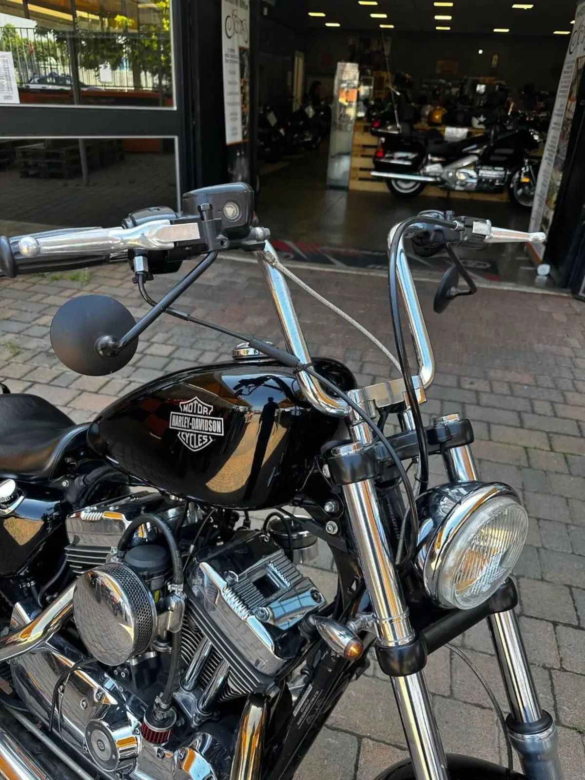 Harley-Davidson 1200 Custom (2004 - 06) - XL 1200C (4)