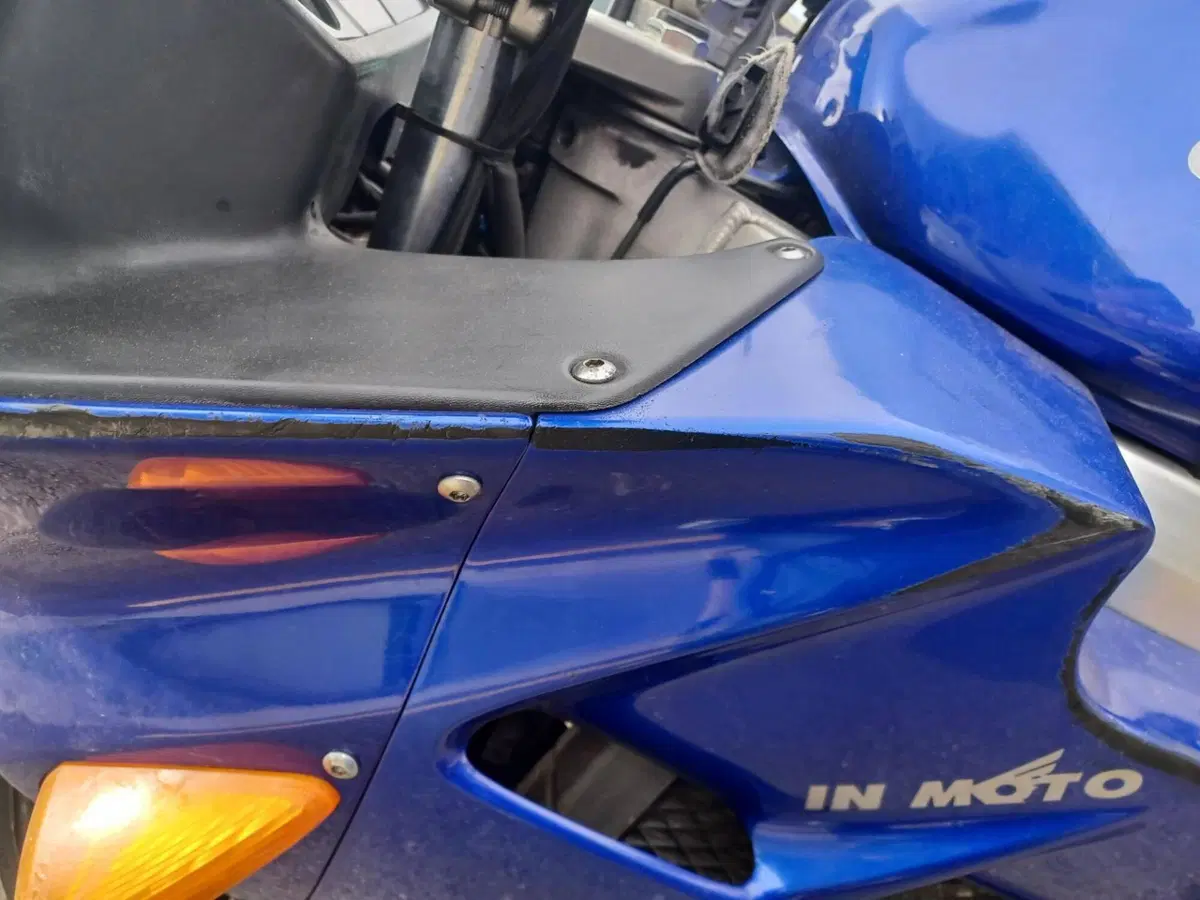 Honda VFR 800 (1998 - 01) (8)