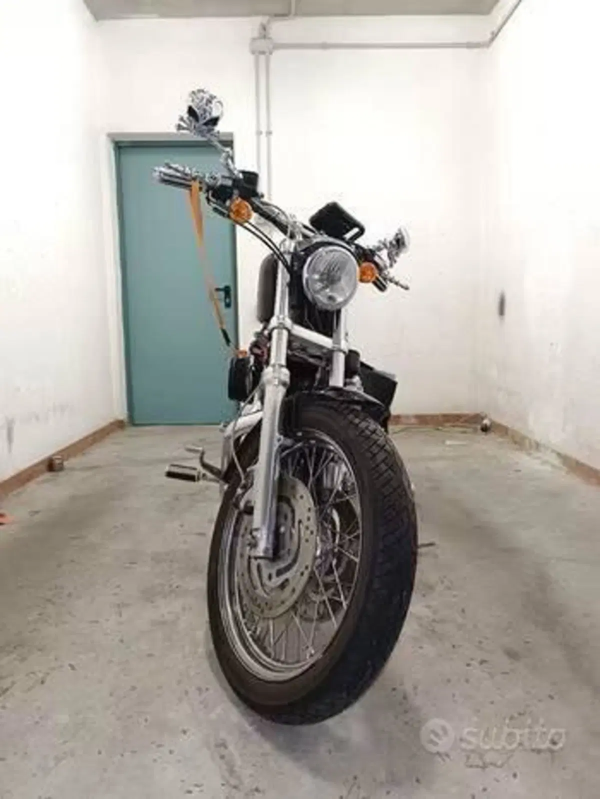 Harley-Davidson 883 Custom (2008 - 12) - XL 883C (4)