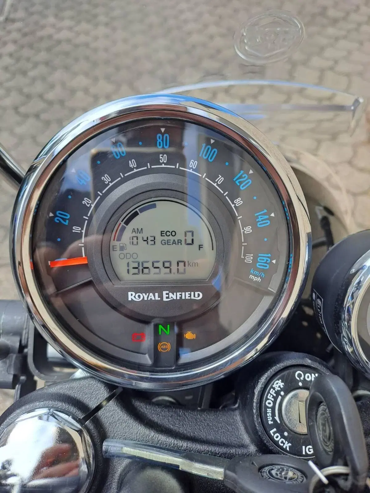 Royal Enfield Meteor 350 (2021 - 26) (4)