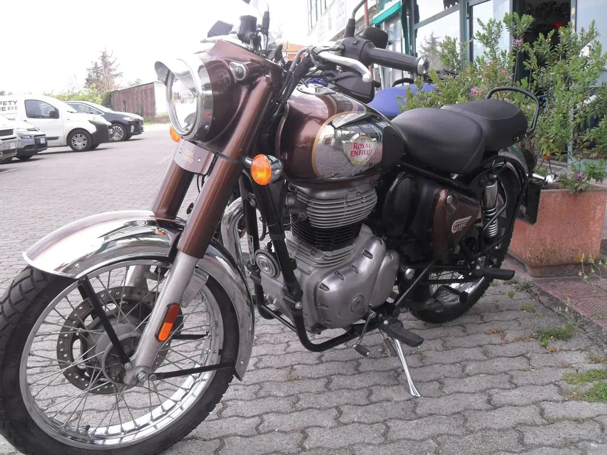 Royal Enfield Classic 350 (2021 - 26) (3)