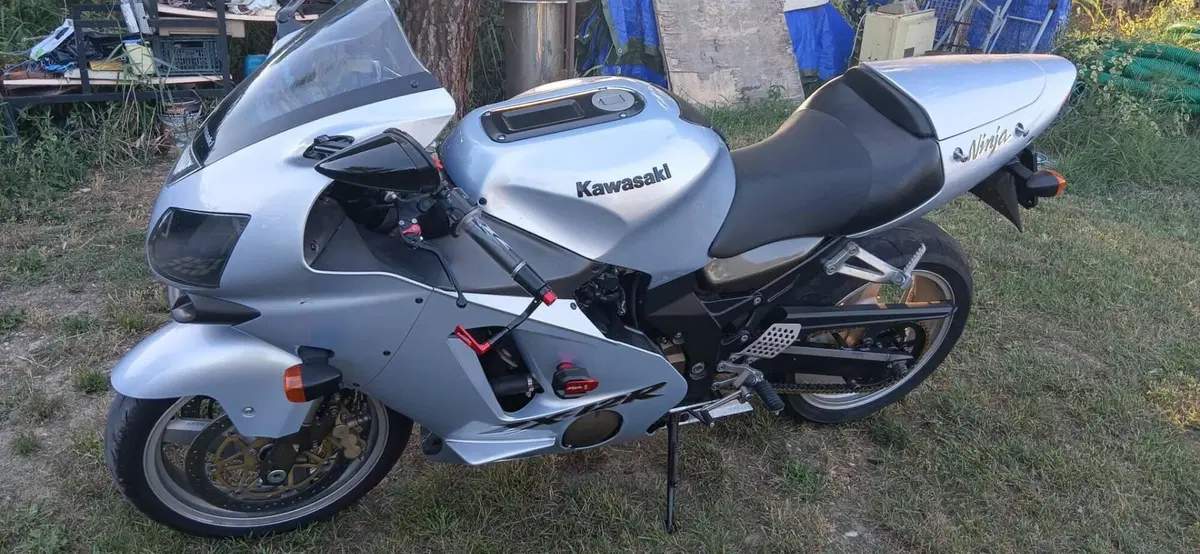 Kawasaki Ninja 1200 ZX-12R (2000 - 06)