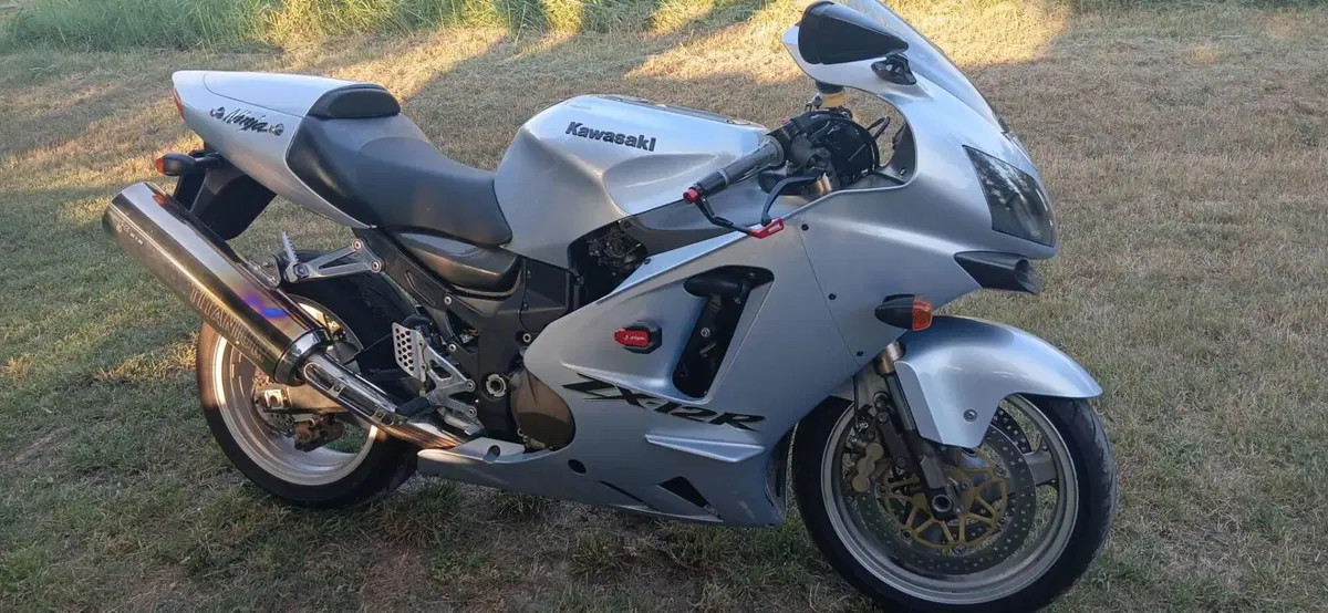 Kawasaki Ninja 1200 ZX-12R (2000 - 06) (2)