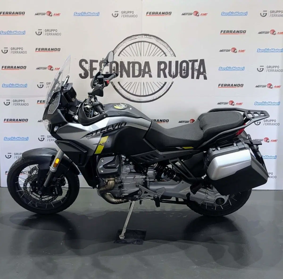 Moto Guzzi Stelvio (2024 - 26) (5)
