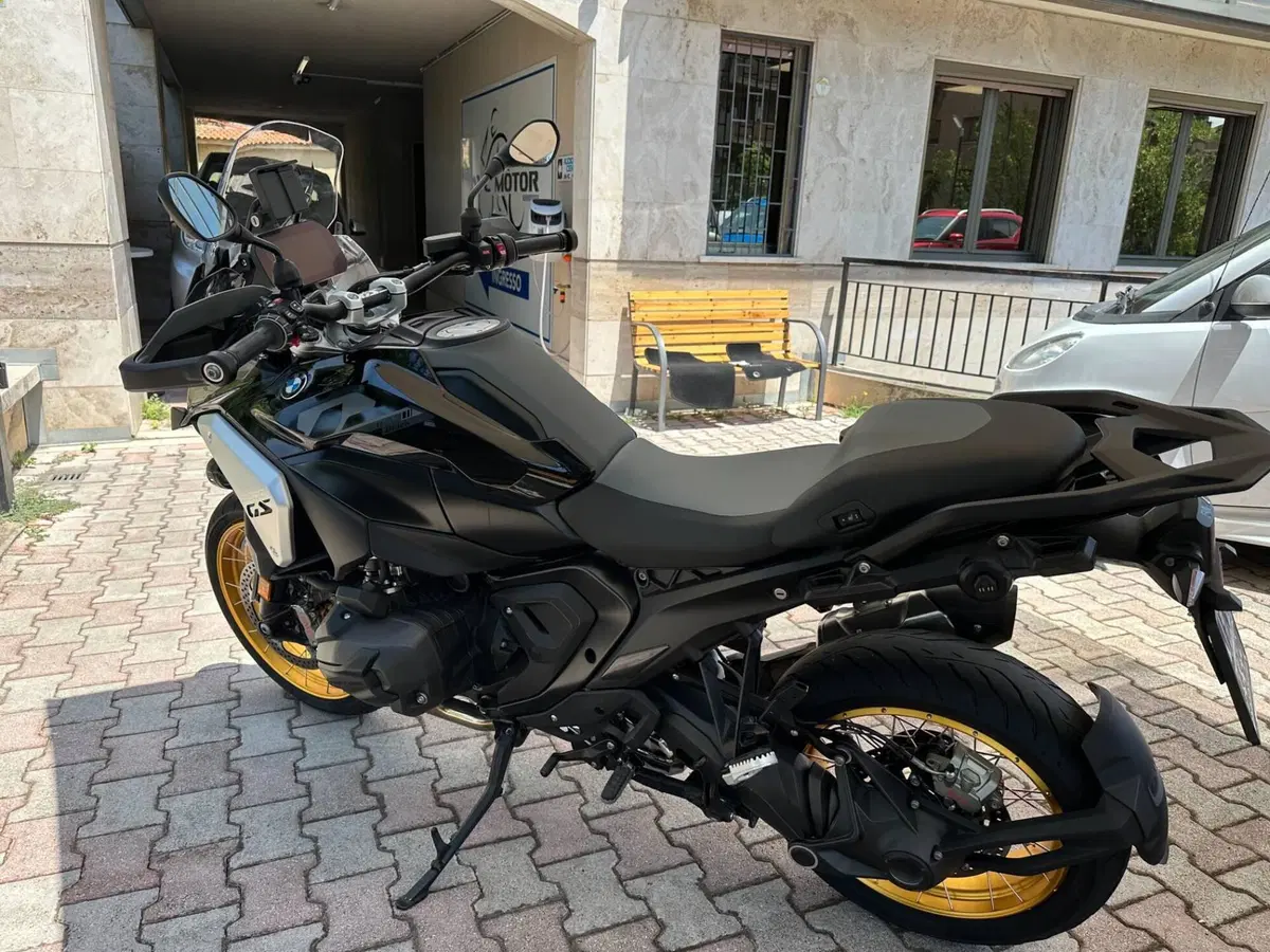 Bmw R 1300 GS Triple Black (2023 - 26) (4)
