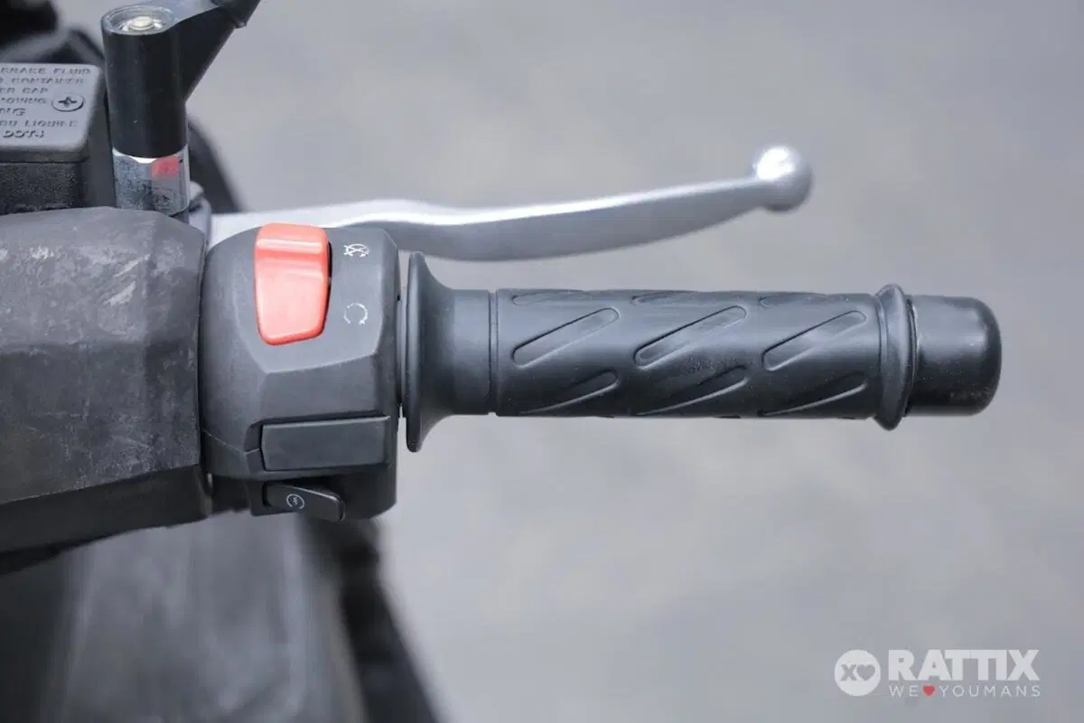 Suzuki Burgman UH 150 (2002 - 06) (12)
