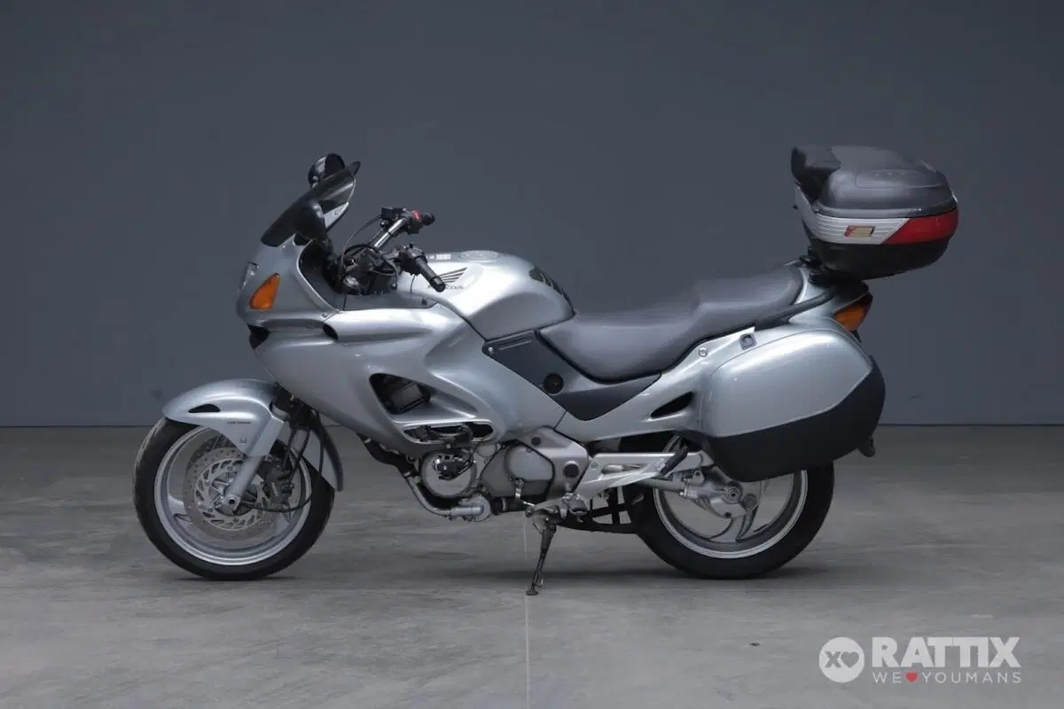 Honda Deauville 650 (2002 - 05) (3)