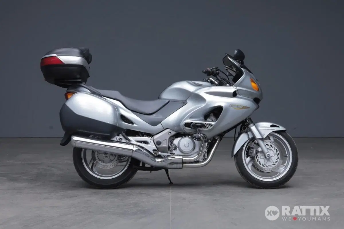 Honda Deauville 650 (2002 - 05) (4)