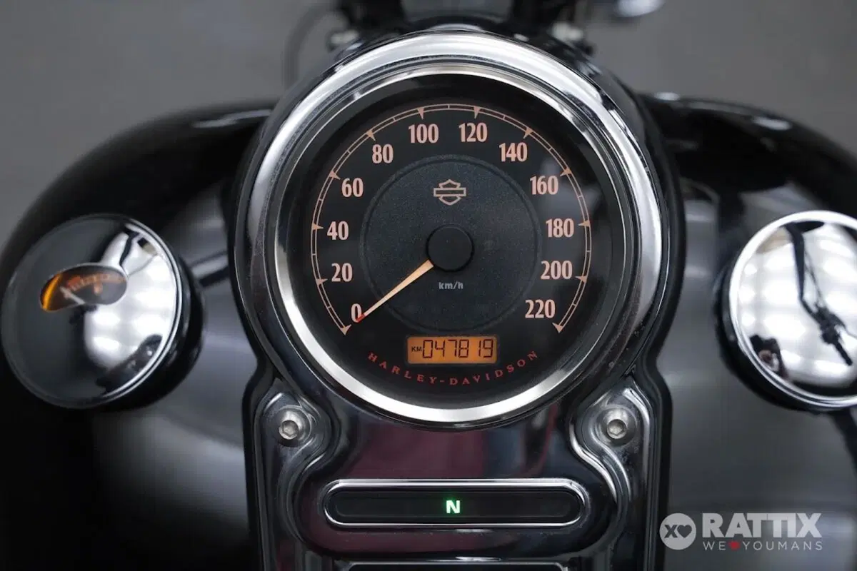 Harley-Davidson 1584 Super Glide Custom (2008 - 13) - FXDC (13)