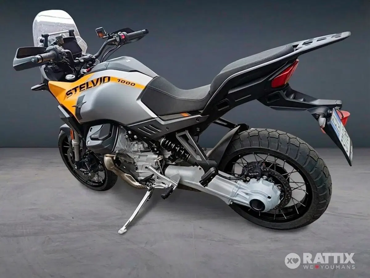 Moto Guzzi Stelvio (2024 - 26) (4)