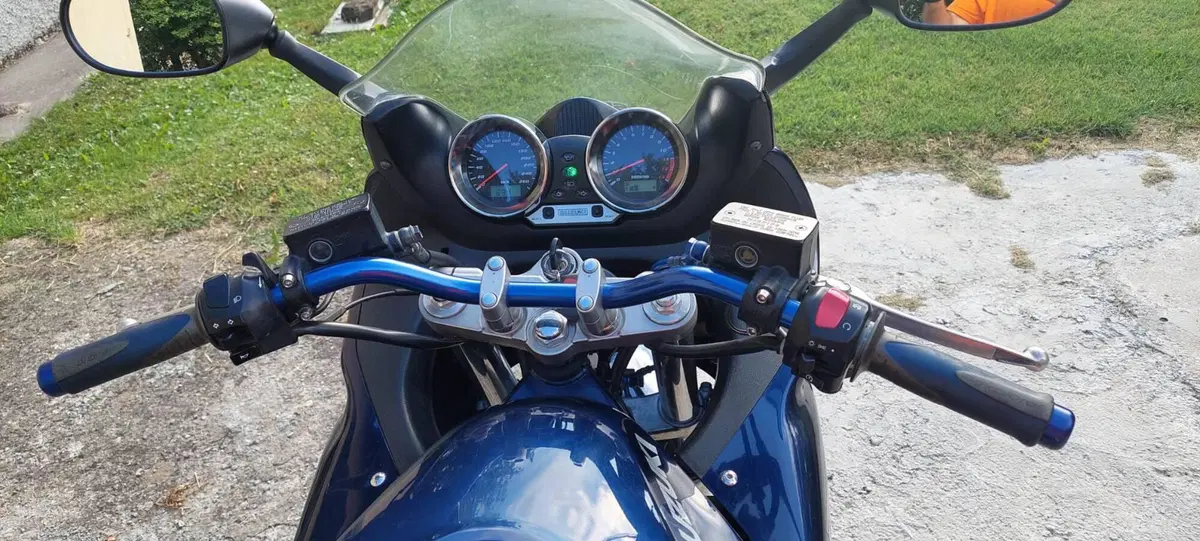 Suzuki BANDIT GSF 1200 S (6)