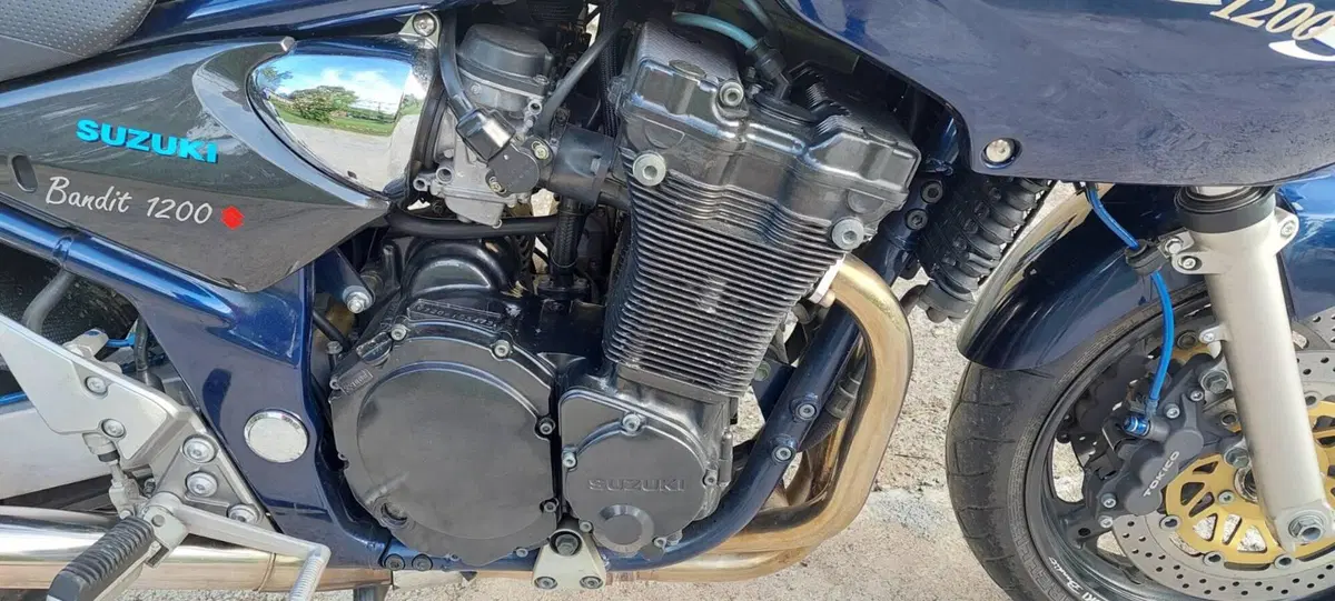 Suzuki BANDIT GSF 1200 S (7)