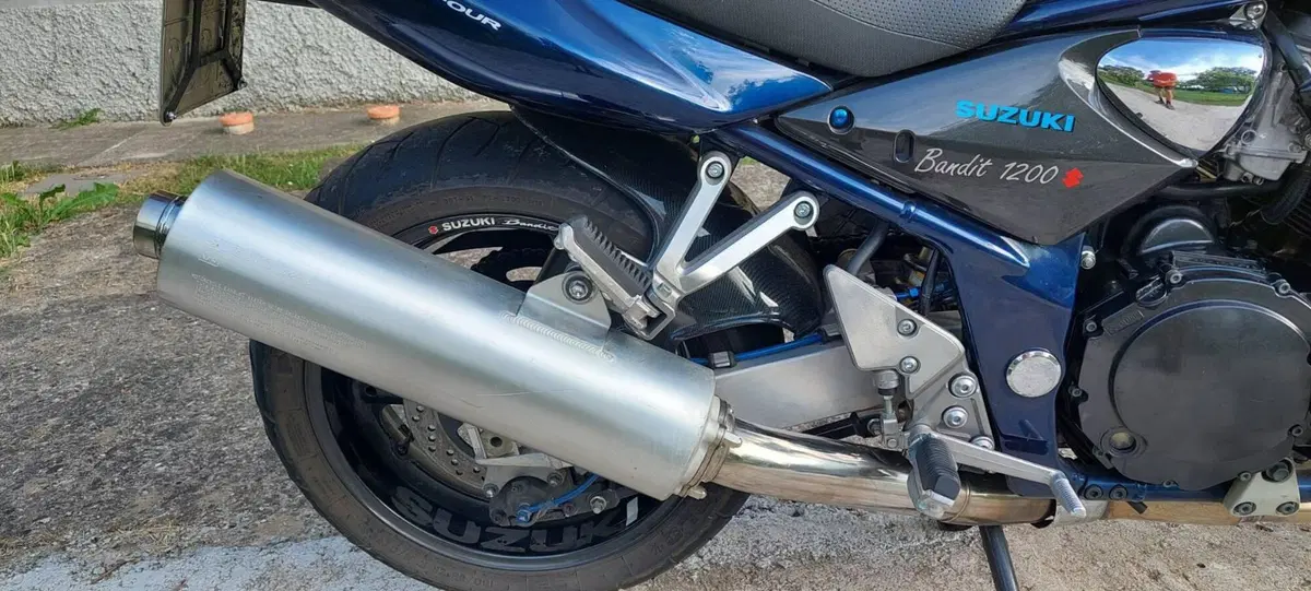 Suzuki BANDIT GSF 1200 S (8)