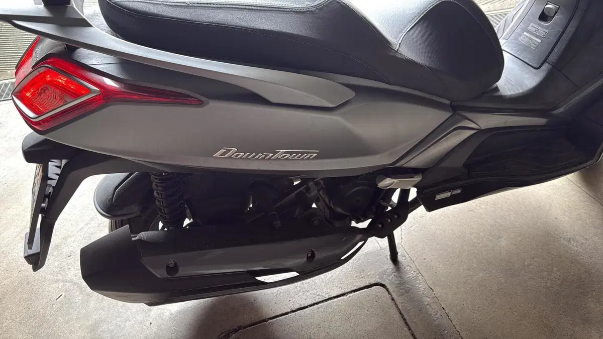 Kymco Downtown 350i ABS (2015 - 17) (5)