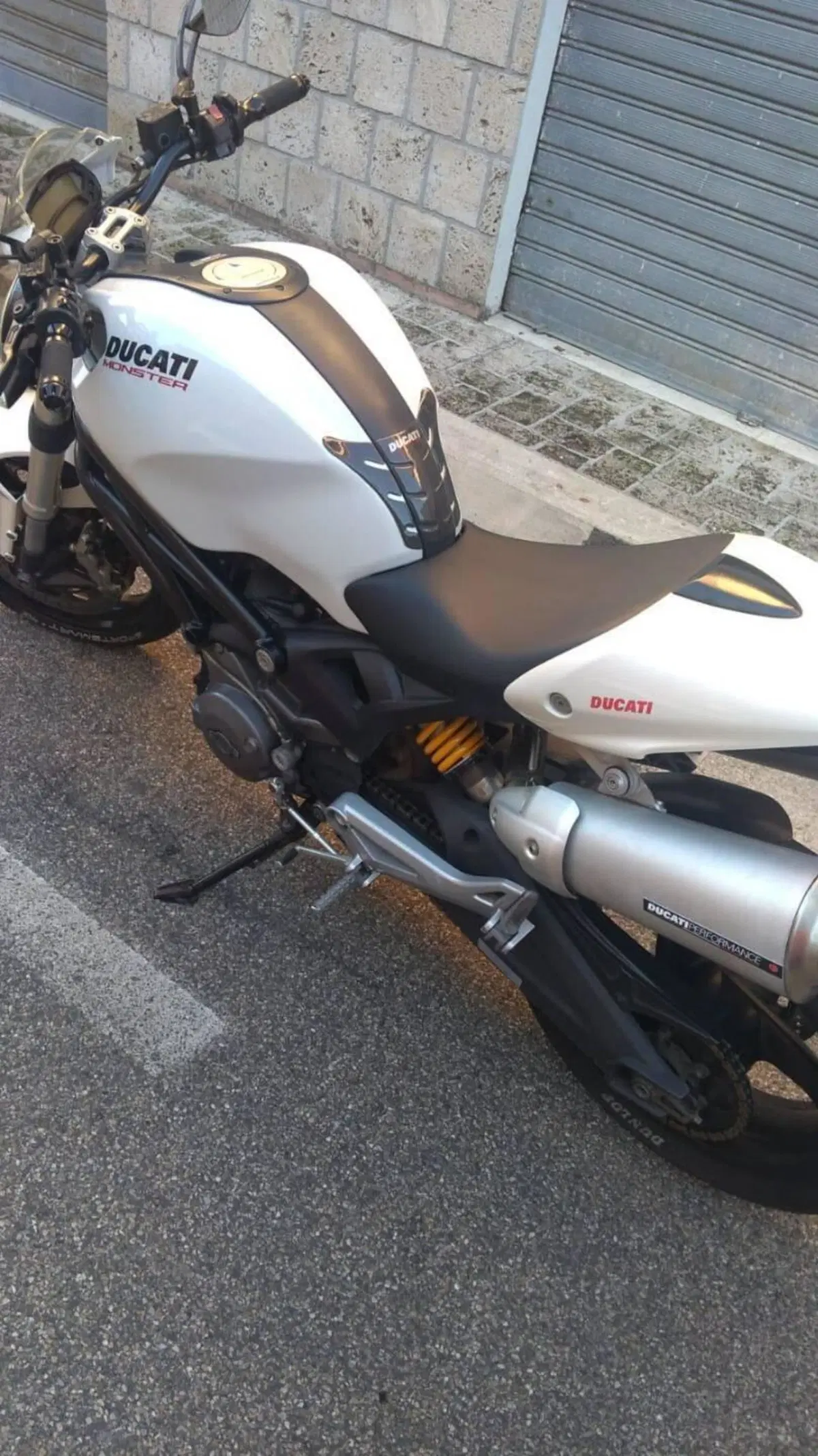 Ducati Monster 696 Plus (2007 - 14) (2)
