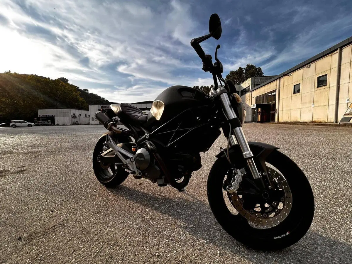 Ducati Monster 696 Plus (2007 - 14) (3)