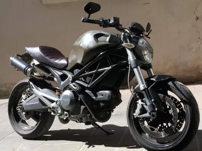 Ducati Monster 696 Plus (2007 - 14) usata