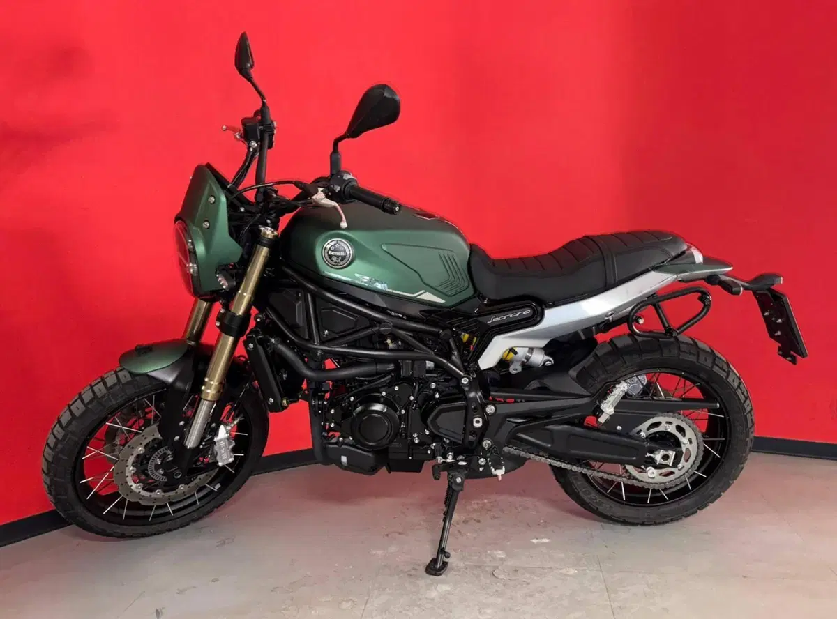 Benelli Leoncino 800 Trail (2022 - 26) (3)