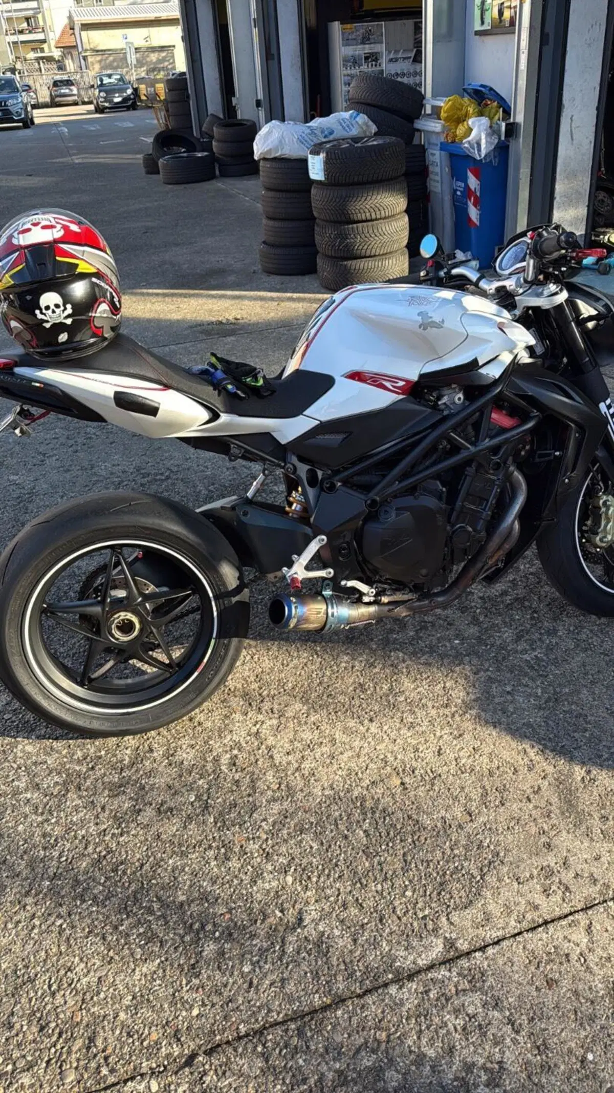 MV Agusta Brutale 1090 RR ABS (2009 - 19) (2)