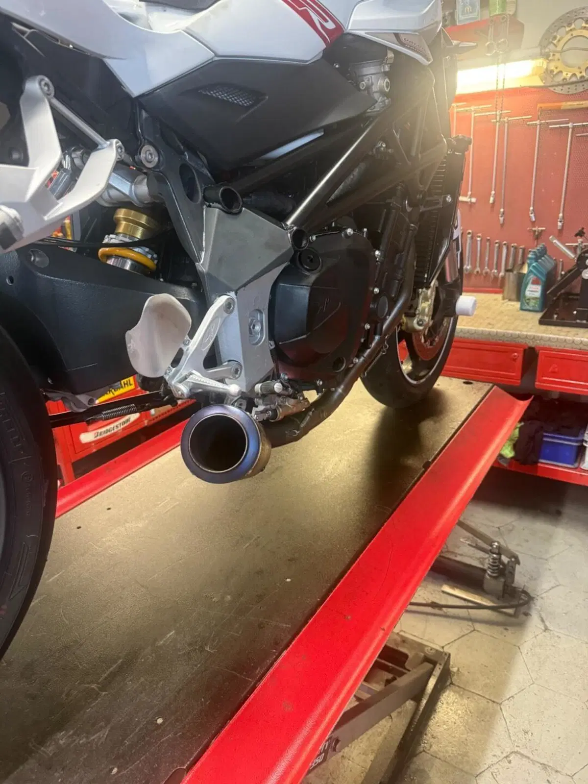 MV Agusta Brutale 1090 RR ABS (2009 - 19) (4)