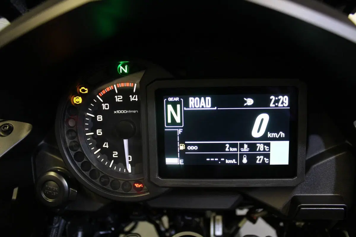 Kawasaki Versys 1100 S (2025 - 26) (3)