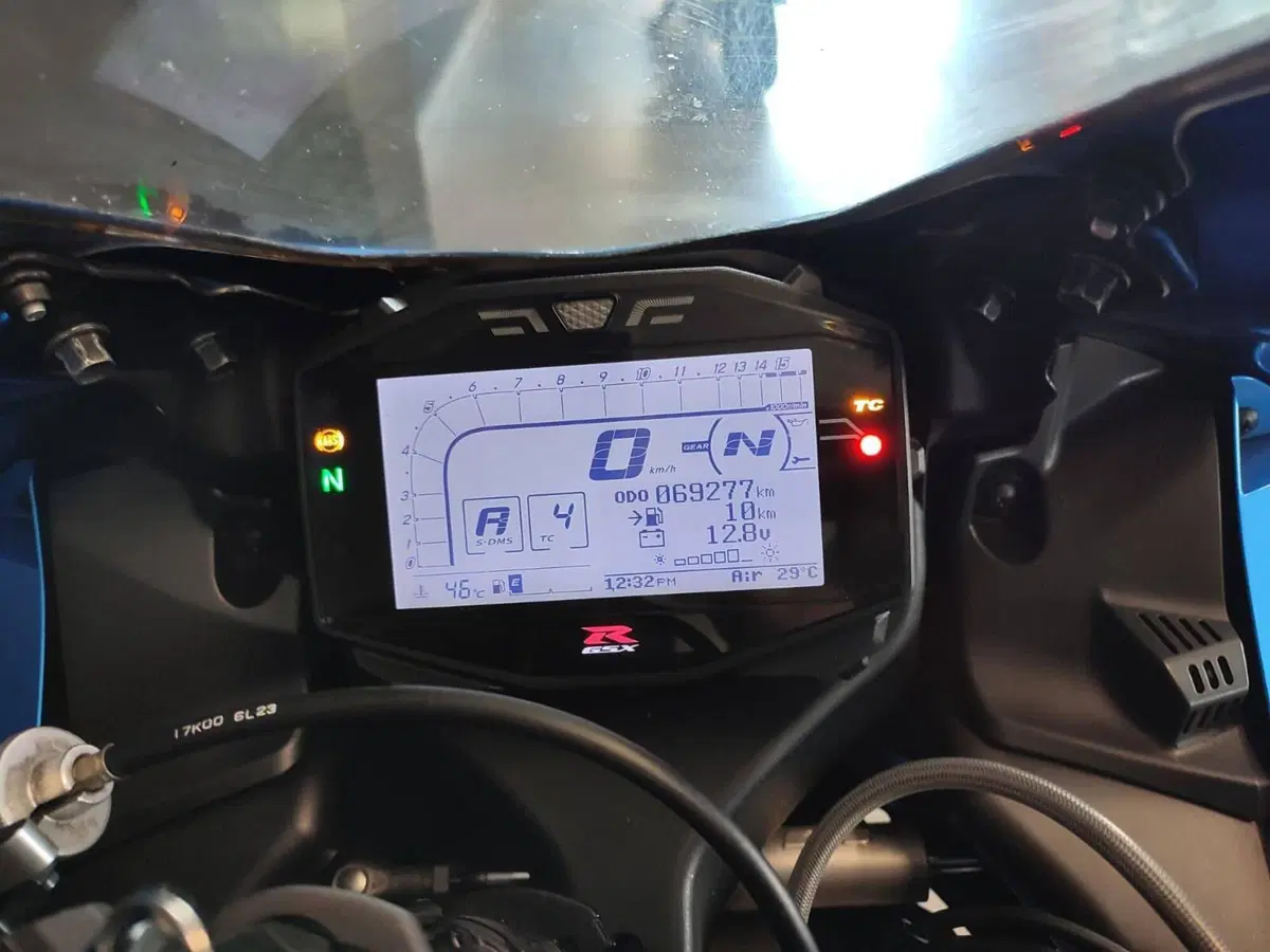 Suzuki GSX-R1000 (2017 - 18) (4)