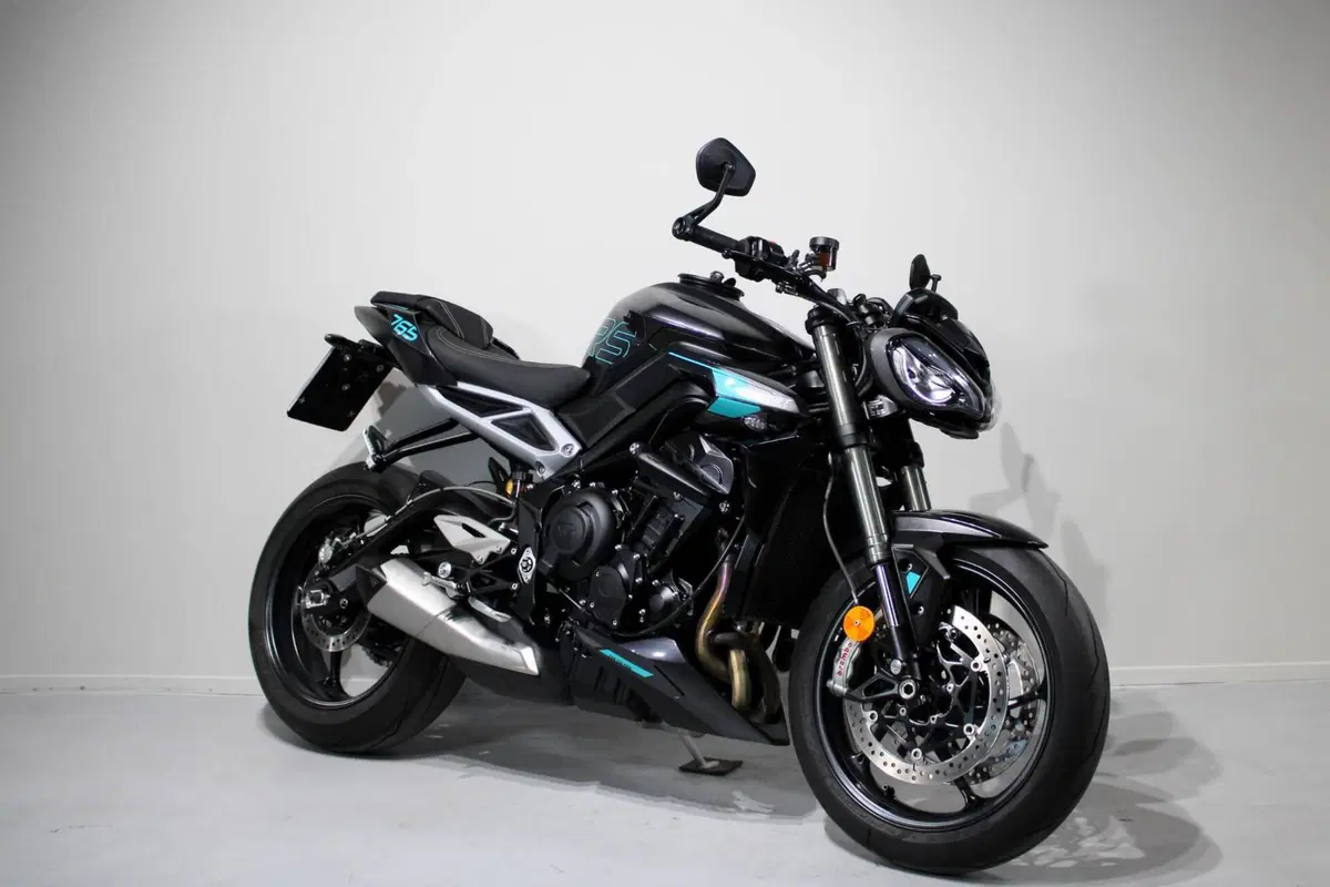 Triumph Street Triple 765 RS (2023 - 26) (2)