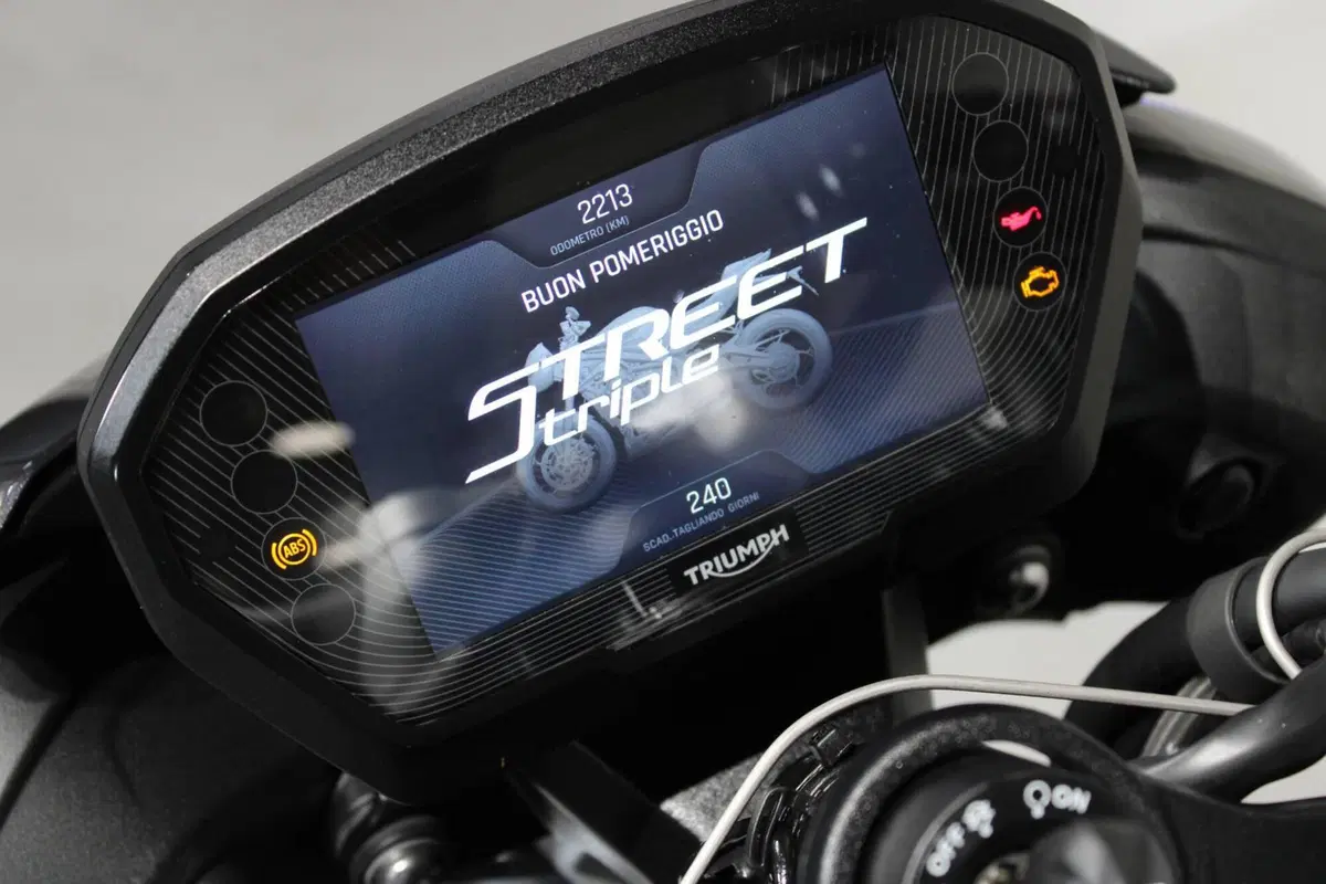 Triumph Street Triple 765 RS (2023 - 26) (6)
