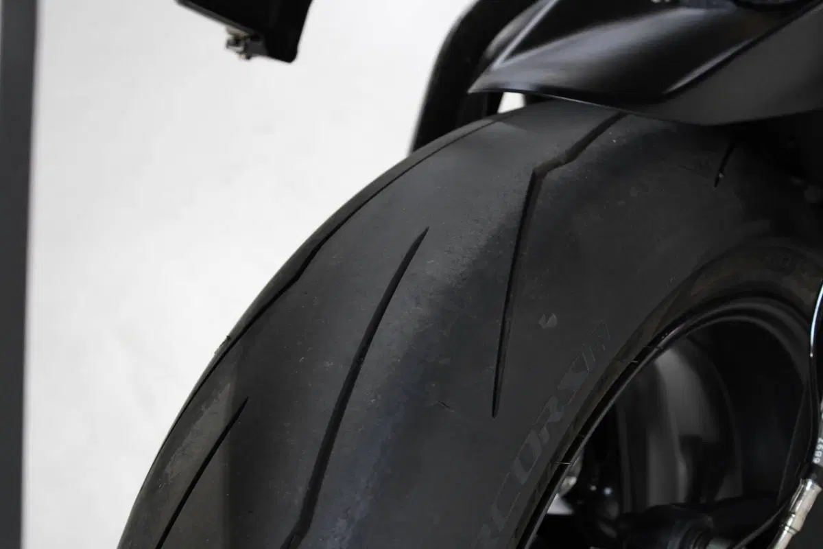 Triumph Street Triple 765 RS (2023 - 26) (9)
