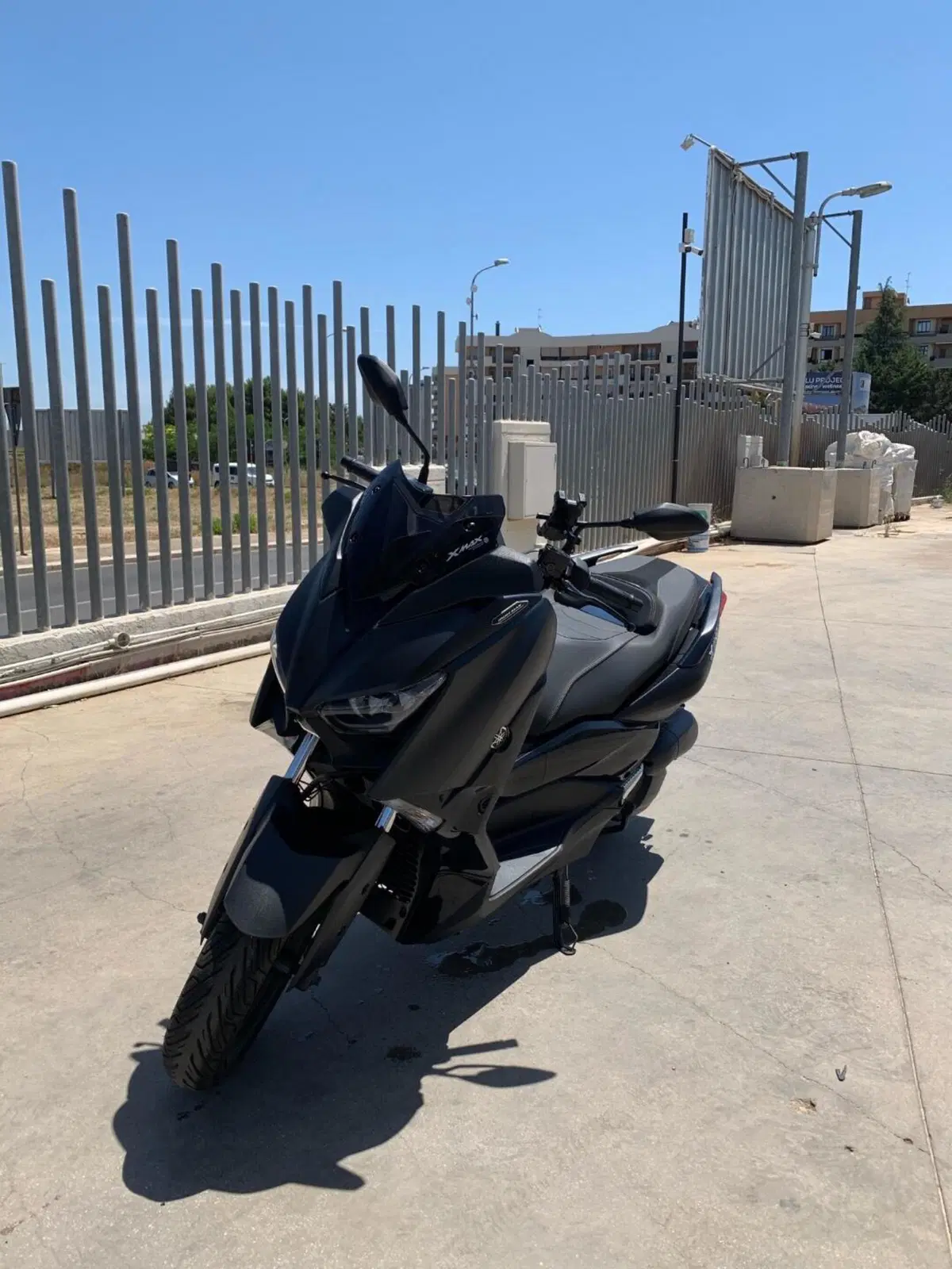 Yamaha X-Max 125 Iron Max (2019 - 20) (2)