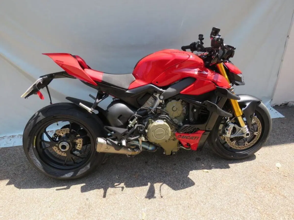 Ducati Streetfighter V4 S (2023 - 24) (3)
