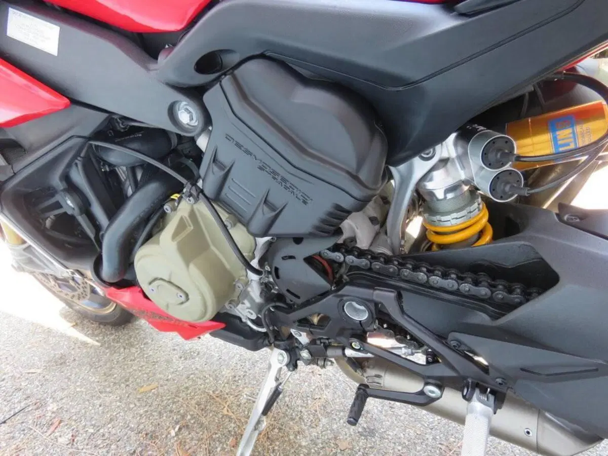 Ducati Streetfighter V4 S (2023 - 24) (11)