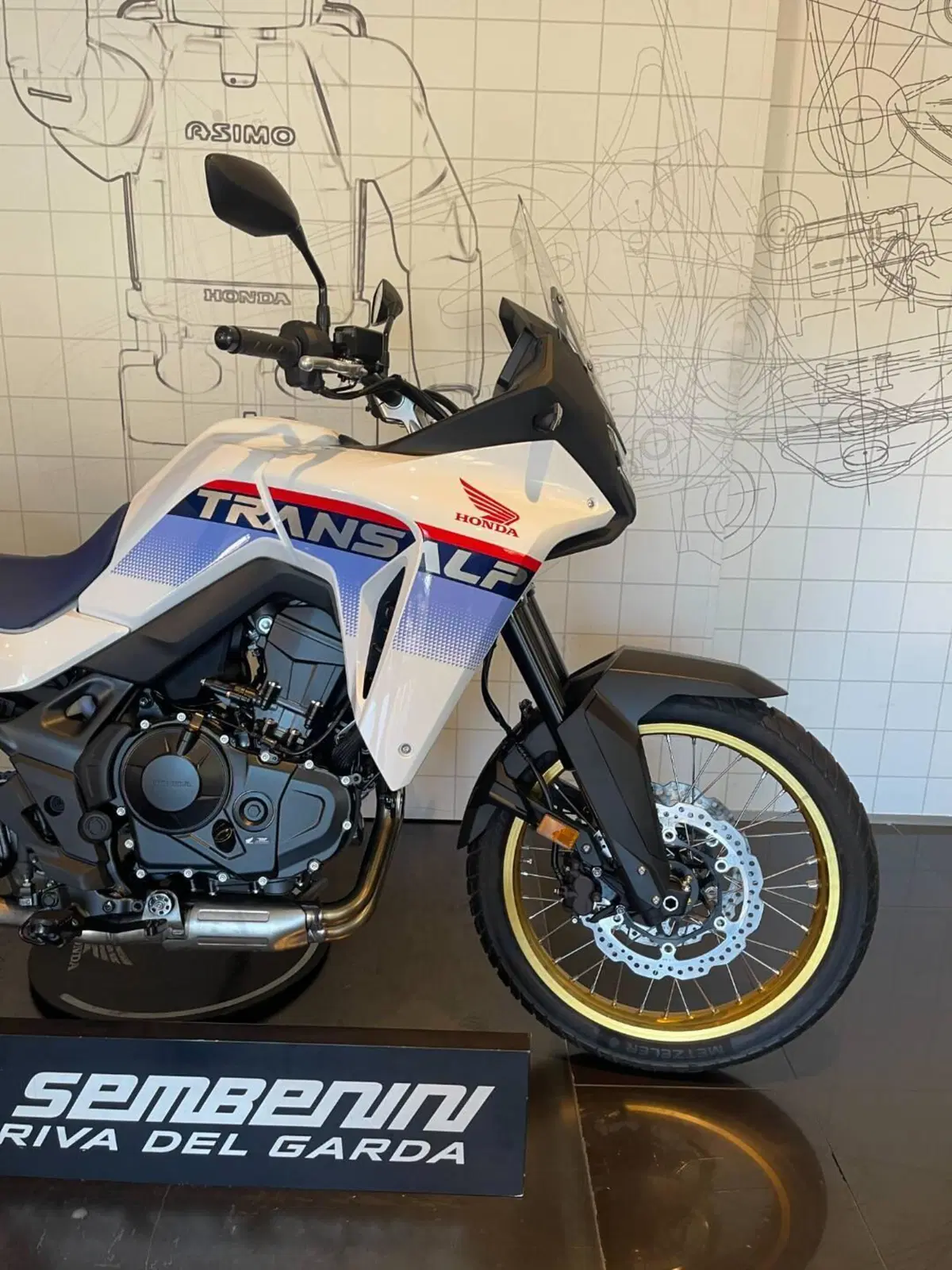 Honda Transalp XL750 (2025) (2)
