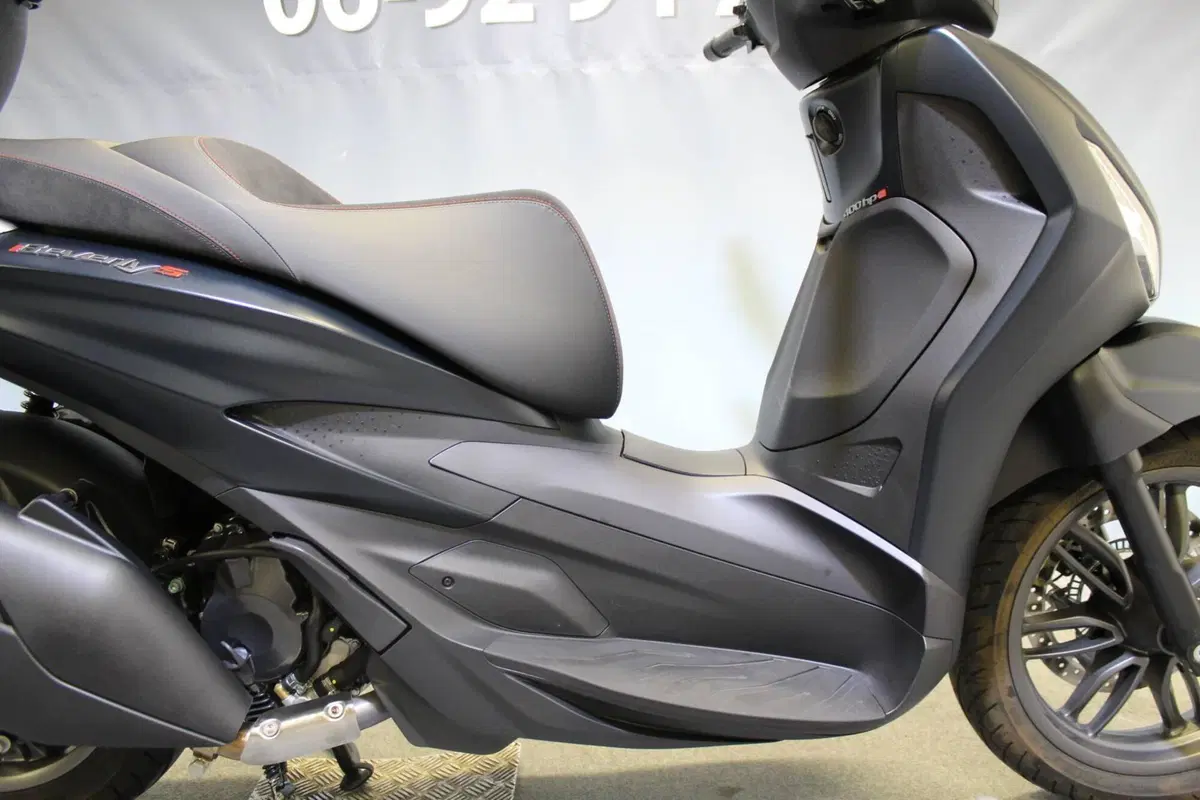 Piaggio Beverly 400 S ABS-ASR (2021 - 24) (9)