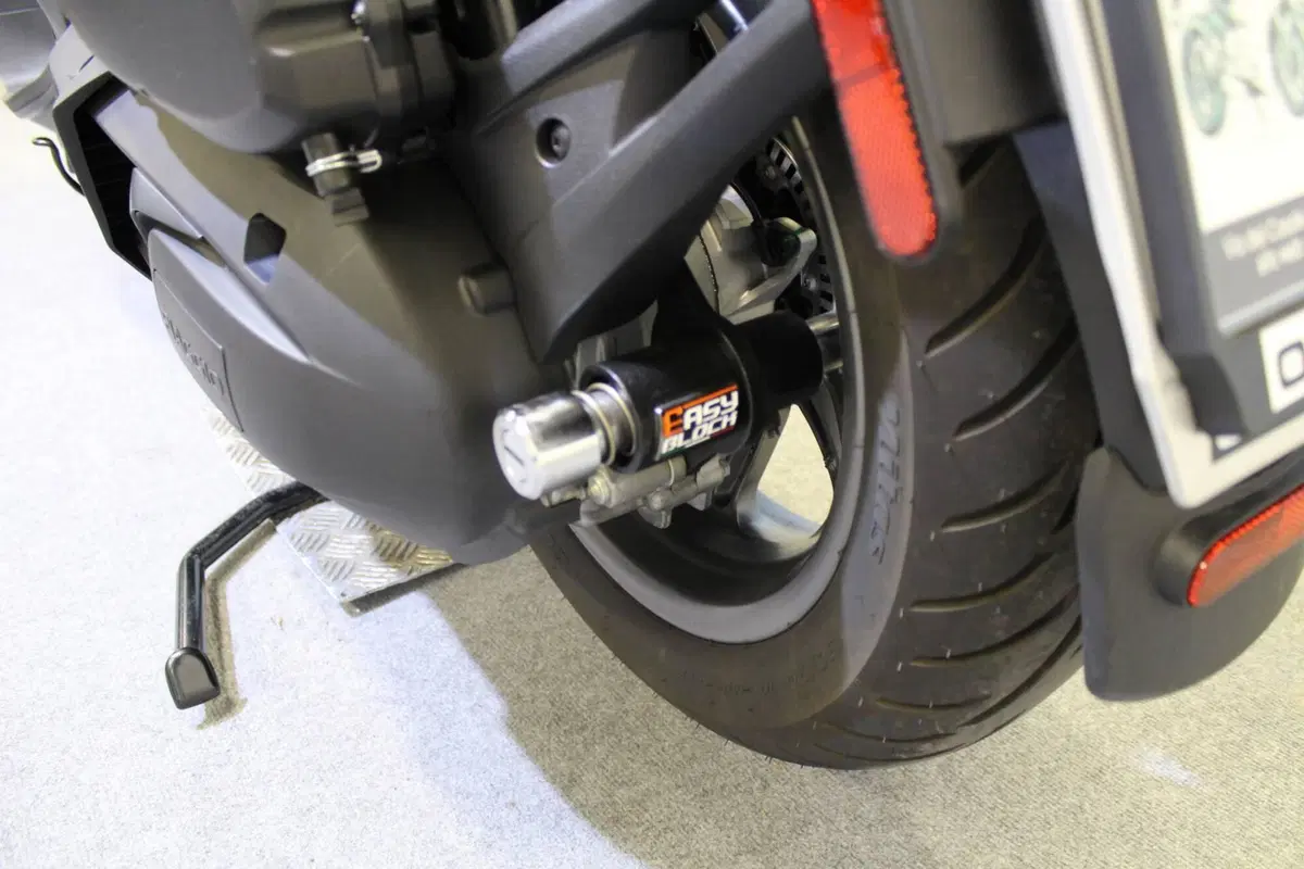 Piaggio Beverly 400 S ABS-ASR (2021 - 24) (16)