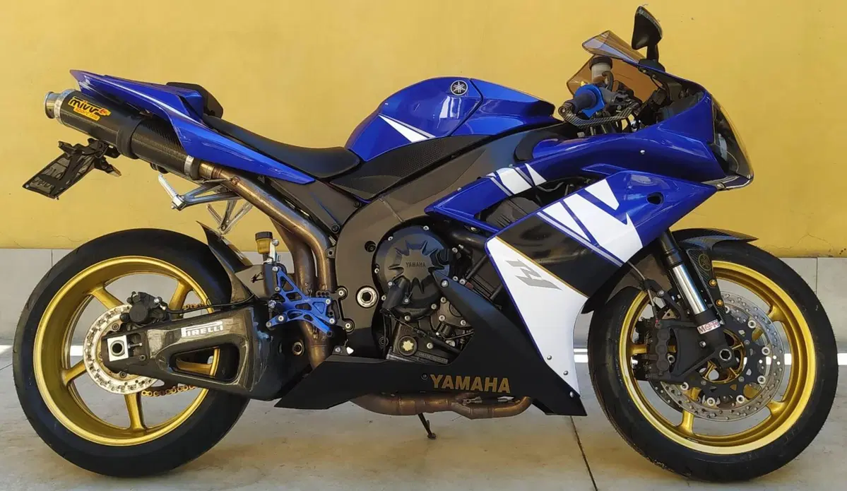 Yamaha YZF R1 (2006 - 07) (4)