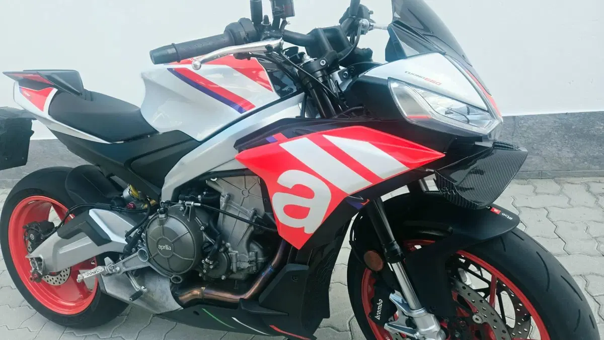 Aprilia Tuono 660 Factory (2022 - 24) (2)