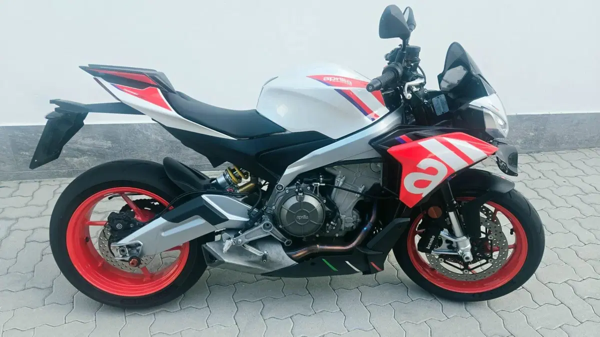 Aprilia Tuono 660 Factory (2022 - 24) (3)