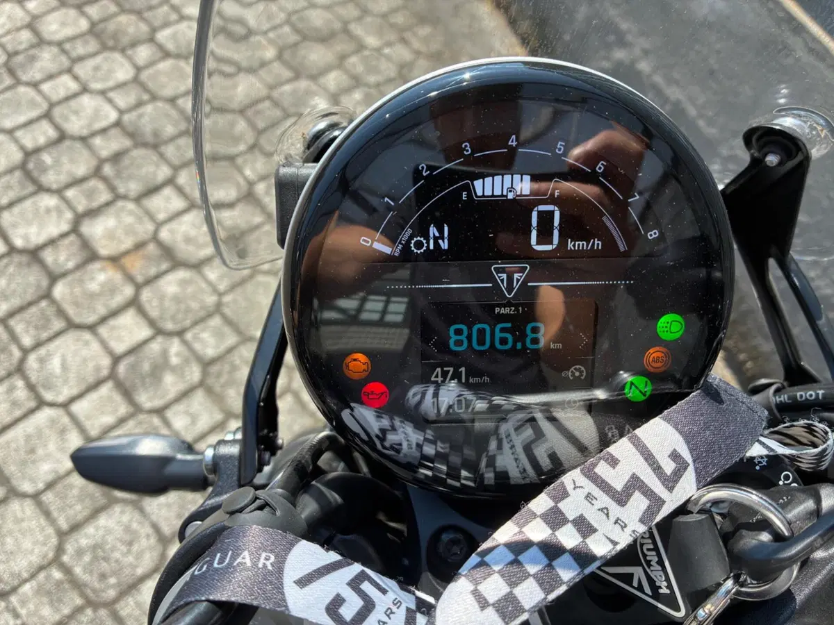 Triumph Speed Twin 900 (2025 - 26) (4)
