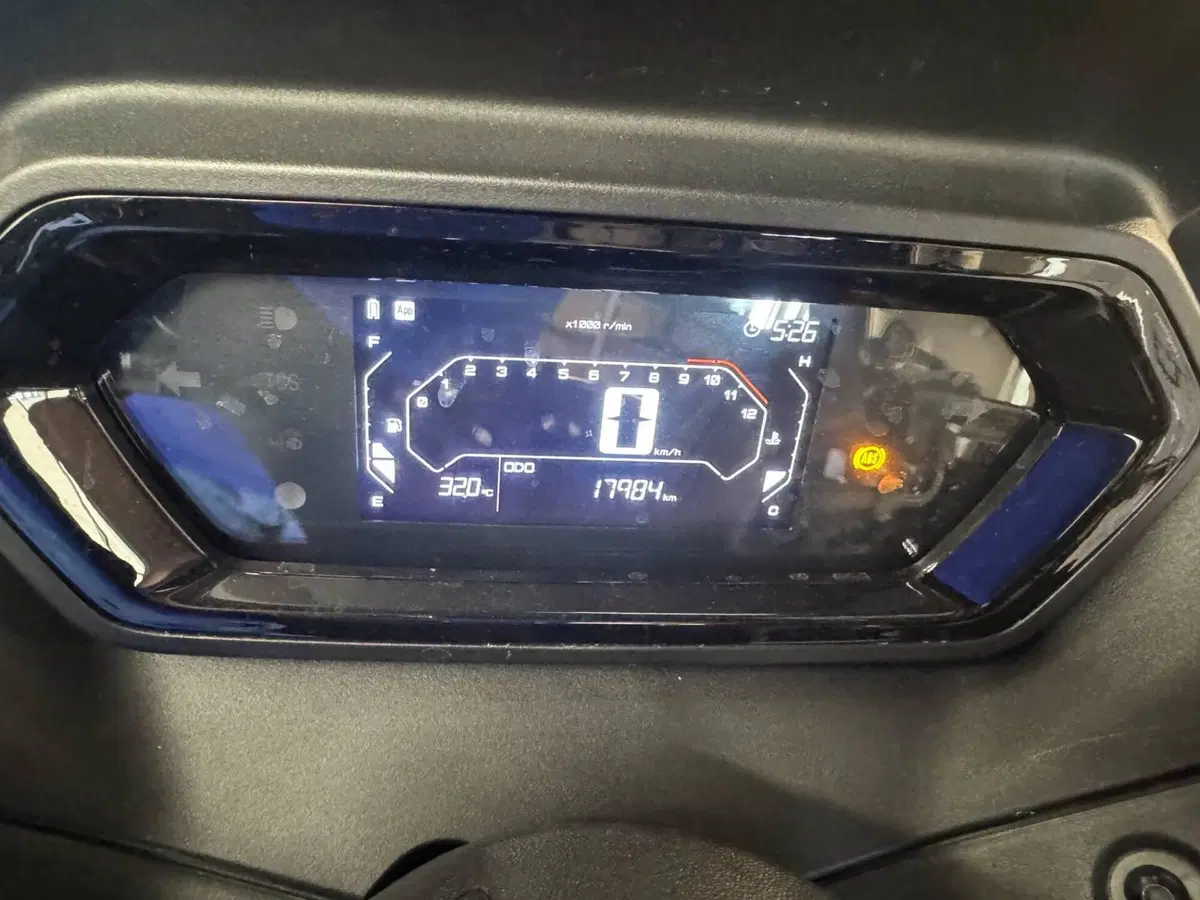 Yamaha X-Max 300 (2021 - 24) (3)