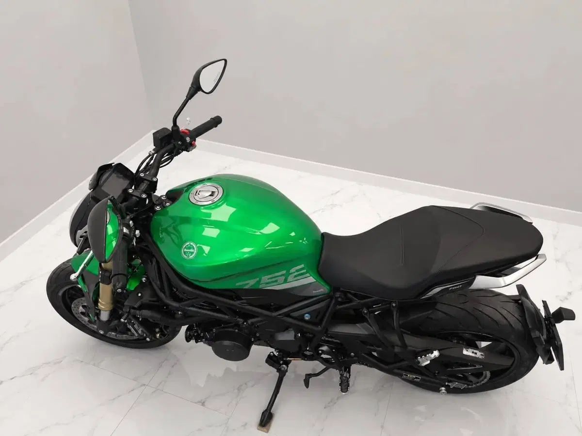 Benelli 752 S (2022 - 25) (9)