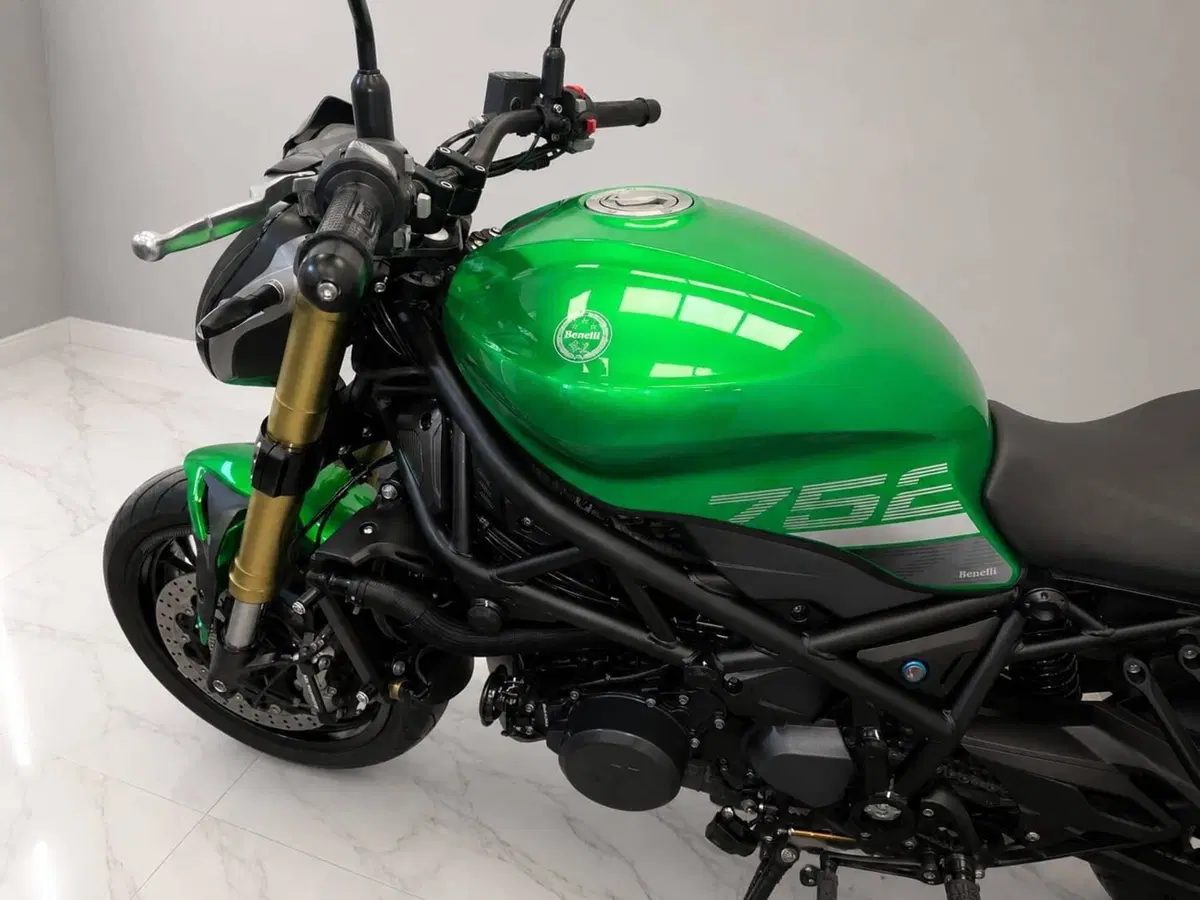 Benelli 752 S (2022 - 25) (8)
